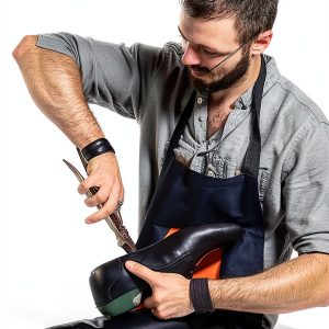 Leathercrafting Guide Kindle Edition by CraftMaster 90‑Page PDF-0