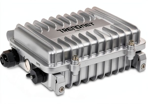 10G SFP+ to PoE++ Media Converter TRENDnet TI-OBF711 95W Rugged IP67-0